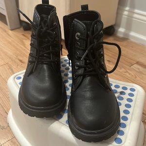 Steve Madden Black boots size 3.